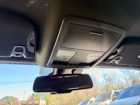 Used 2021 Dodge Challenger R/T image 18