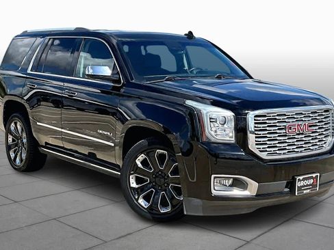 Used 2019 GMC Yukon Denali w/ Denali Ultimate Package image 3
