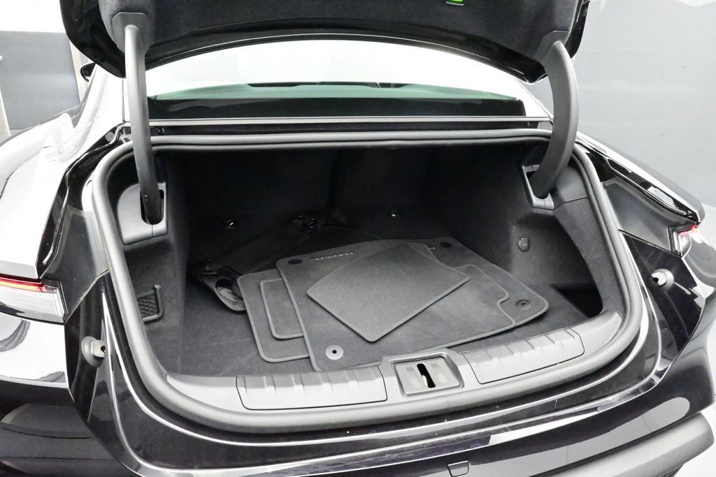 Certified 2023 Porsche Taycan w/ Premium Package RWD image 14