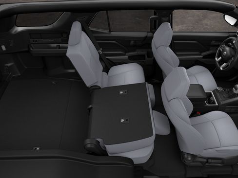 New 2026 Toyota 4Runner SR5 AWD/4WD image 4