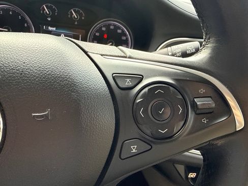 Used 2018 Buick Enclave Essence FWD image 26