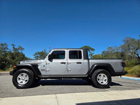Used 2020 Jeep Gladiator Sport w/ Quick Order Package 24S image 14