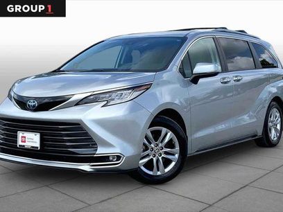 Certified 2023 Toyota Sienna Limited
