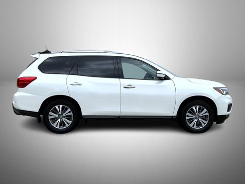 Used 2018 Nissan Pathfinder SL AWD/4WD image 4