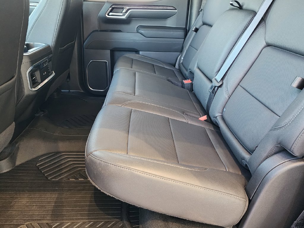 Used 2022 Chevrolet Silverado 1500 LTZ AWD/4WD image 14