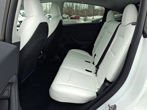 Used 2024 Tesla Model Y Performance image 11