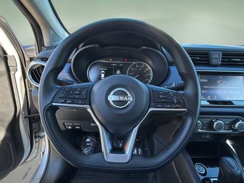 Used 2023 Nissan Versa SV image 11