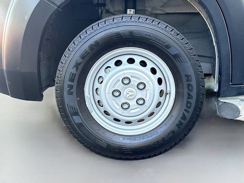 Used 2025 RAM ProMaster 2500 w/ U-Haul Equipment Group FWD image 28