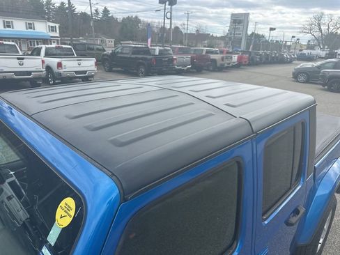 Used 2021 Jeep Gladiator Sport AWD/4WD image 29