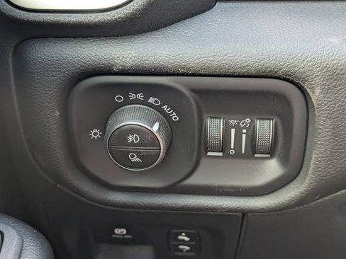 Used 2025 RAM 1500 Big Horn AWD/4WD image 16