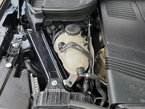 Used 2025 Mercedes-Benz GLS 450 4MATIC image 43