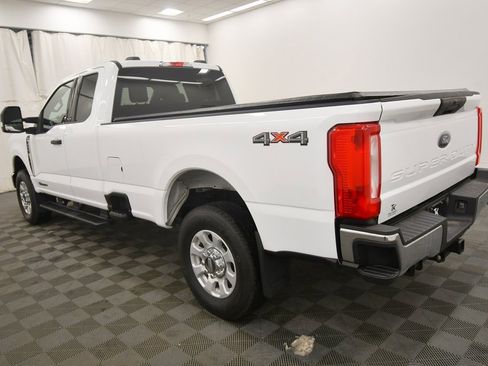 Used 2023 Ford F250 XLT image 5