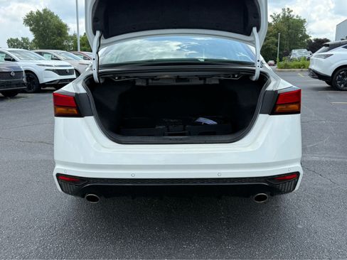 Used 2025 Nissan Altima 2.5 SR FWD image 7