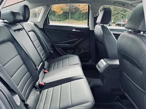 Used 2021 Volkswagen Jetta SE image 24