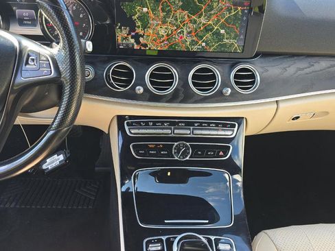 Used 2017 Mercedes-Benz E 300 4MATIC w/ Premium 2 Package image 11