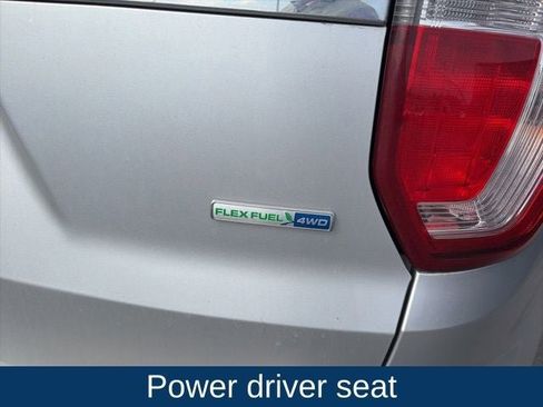Used 2016 Ford Explorer XLT image 10