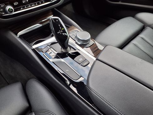 Used 2018 BMW 530i 530i image 16