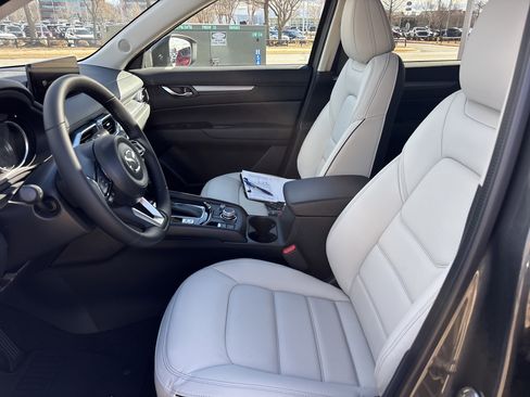 New 2025 MAZDA CX-5 AWD 2.5 S w/ Preferred Package image 15