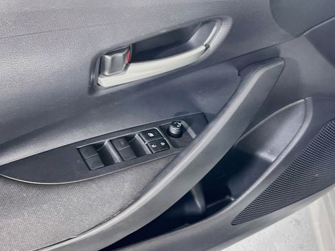 Used 2020 Toyota Corolla LE w/ LE Convenience Package FWD image 17