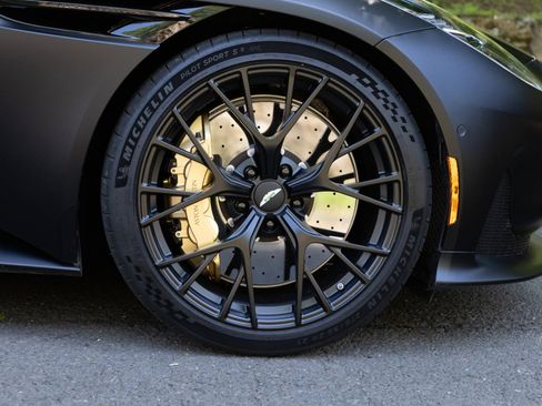 Used 2025 Aston Martin DB12 Convertible RWD image 83