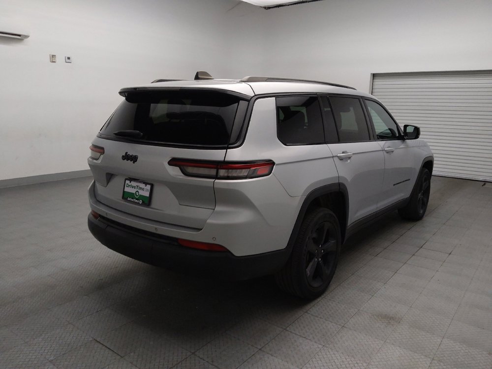 Used 2023 Jeep Grand Cherokee L Laredo RWD image 10