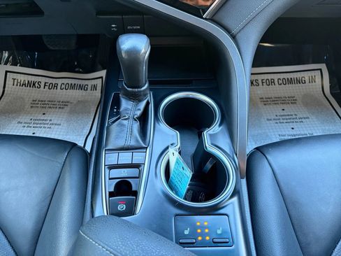 Used 2018 Toyota Camry XSE FWD image 26