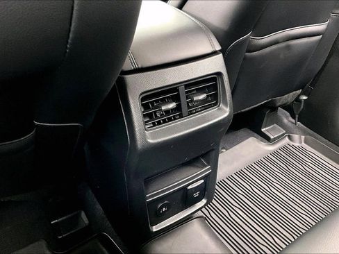 Used 2024 Ford Edge SEL w/ Convenience Package image 33