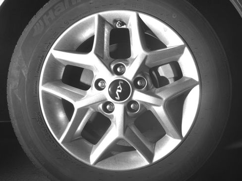Used 2025 Kia Soul LX w/ LX Technology Package FWD image 13