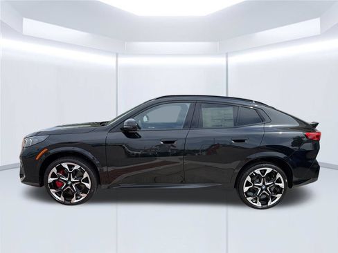 New 2026 BMW X2 xDrive28i w/ Technology Package AWD/4WD image 3