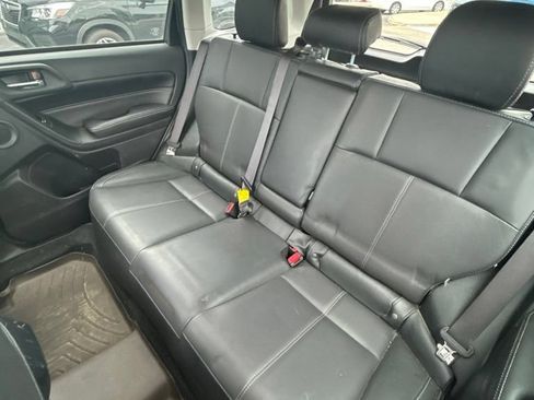 Used 2017 Subaru Forester 2.5i Touring AWD/4WD image 3
