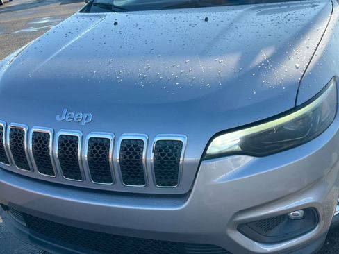 Used 2019 Jeep Cherokee Latitude w/ Popular Appearance Group image 11
