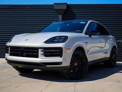 New 2026 Porsche Cayenne E-Hybrid Coupe AWD/4WD image 1