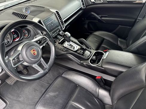 Used 2018 Porsche Cayenne AWD/4WD image 10
