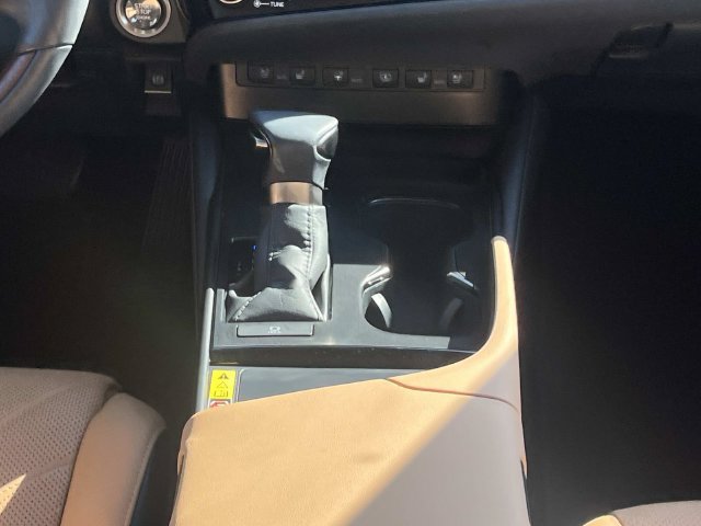 Certified 2024 Lexus ES 350 Ultra Luxury w/ Accessory Package (Z2) FWD image 17