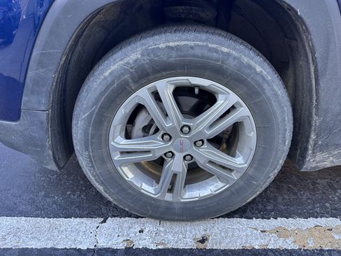 Used 2022 GMC Terrain SLE w/ Driver Convenience Package image 24