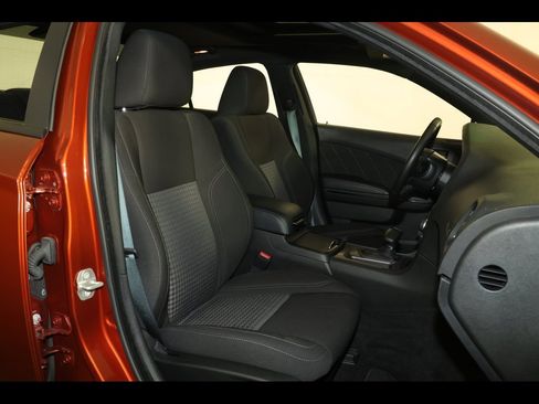 Used 2023 Dodge Charger SXT w/ Blacktop Package image 28