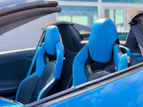 Used 2021 Chevrolet Corvette Stingray Premium Conv w/ Z51 Performance Package RWD image 6