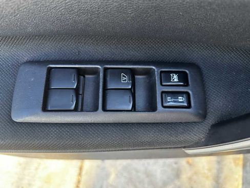 Used 2013 Nissan Rogue S image 11