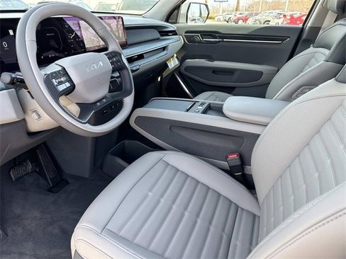 New 2026 Kia EV9 Land image 12