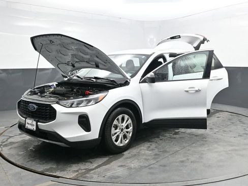 Used 2023 Ford Escape Active w/ Tech Pack #1 FWD image 41