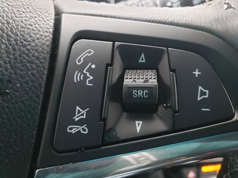 Used 2022 Buick Encore Preferred w/ Safety Package image 25