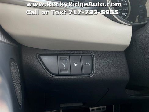 Used 2023 Genesis G70 3.3T w/ Sport Advanced Package image 25