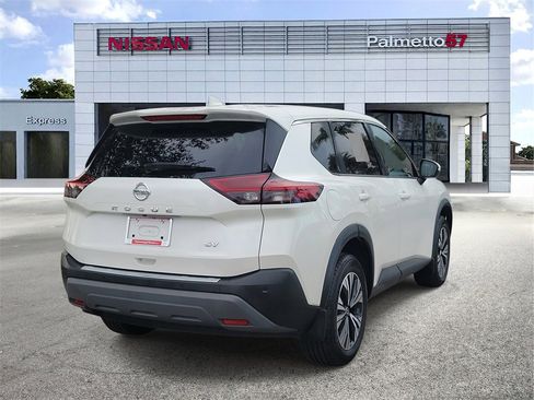 Certified 2021 Nissan Rogue SV image 6