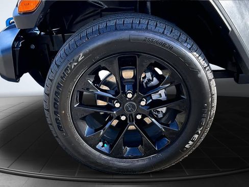 Used 2023 Jeep Wrangler Unlimited w/ Cold Weather Group image 8