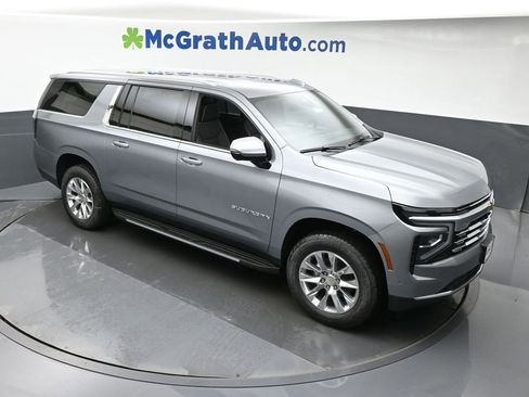 New 2025 Chevrolet Suburban Premier image 3