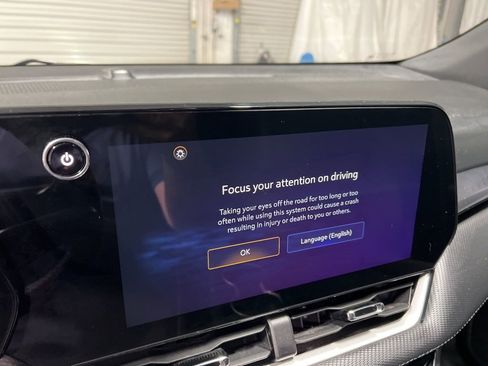 Used 2025 Chevrolet Equinox LT image 27