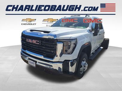 New 2026 GMC Sierra 3500 Pro w/ Convenience Package