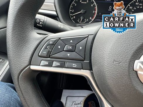 Used 2025 Nissan Altima 2.5 SV FWD image 36