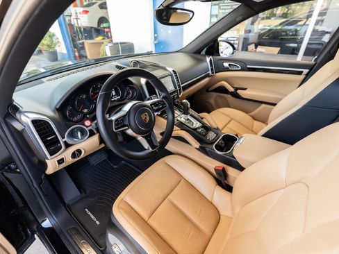 Used 2016 Porsche Cayenne AWD/4WD image 20