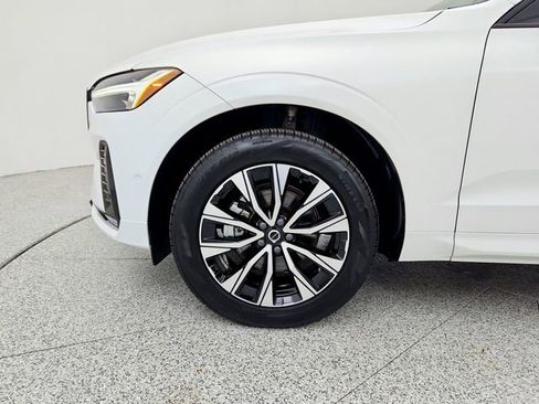 Certified 2025 Volvo XC60 B5 Plus image 35
